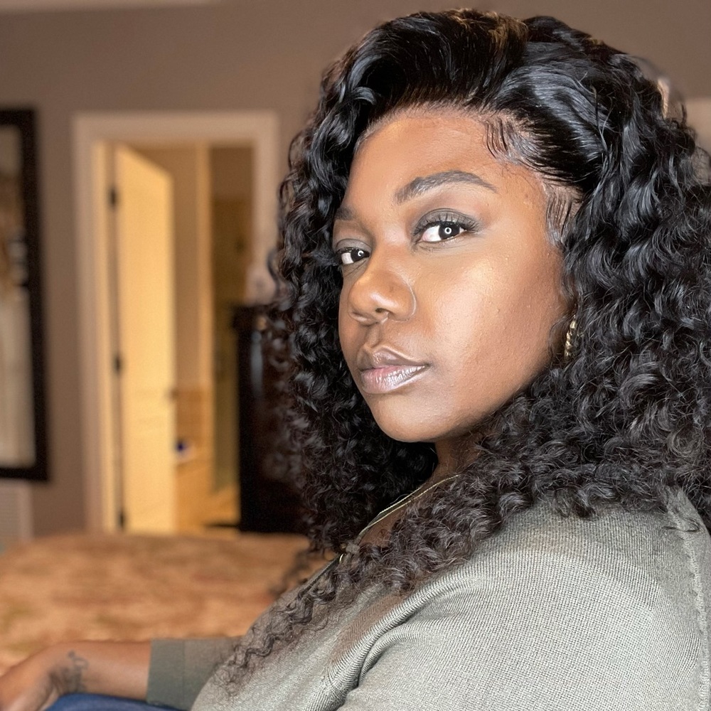 Meet your Posher, Crystal